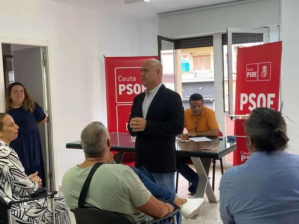 Juan Guti&eacute;rrez presenta su precandidatura para el proceso de primarias