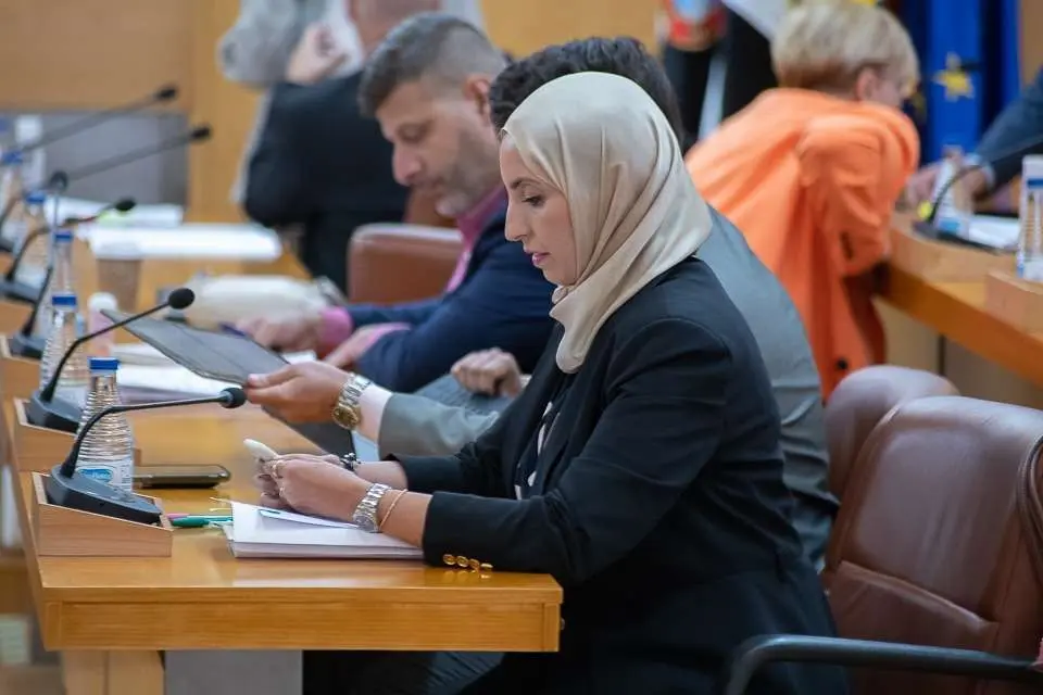 Fatima Hamed, MDyC, pleno