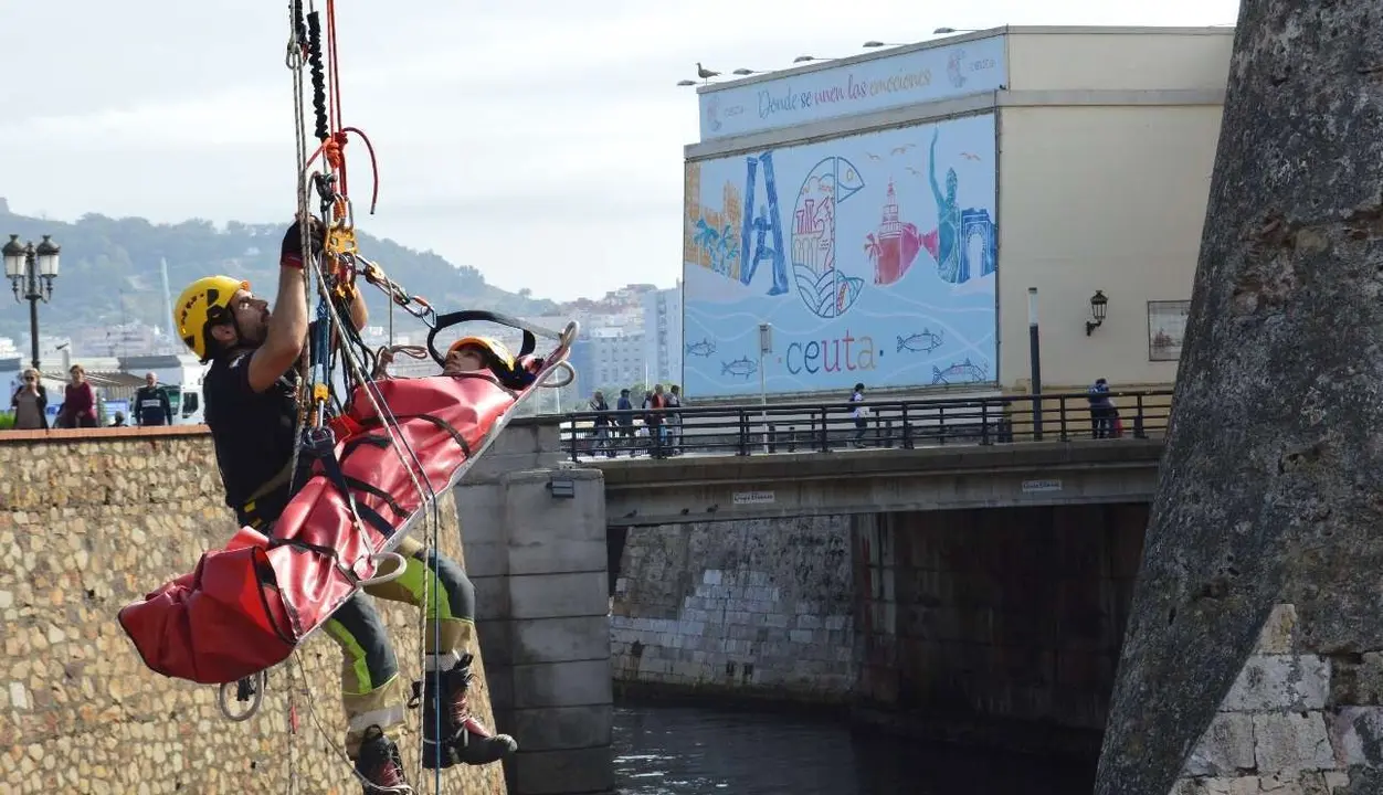 Simulacro bomberos murallas reales