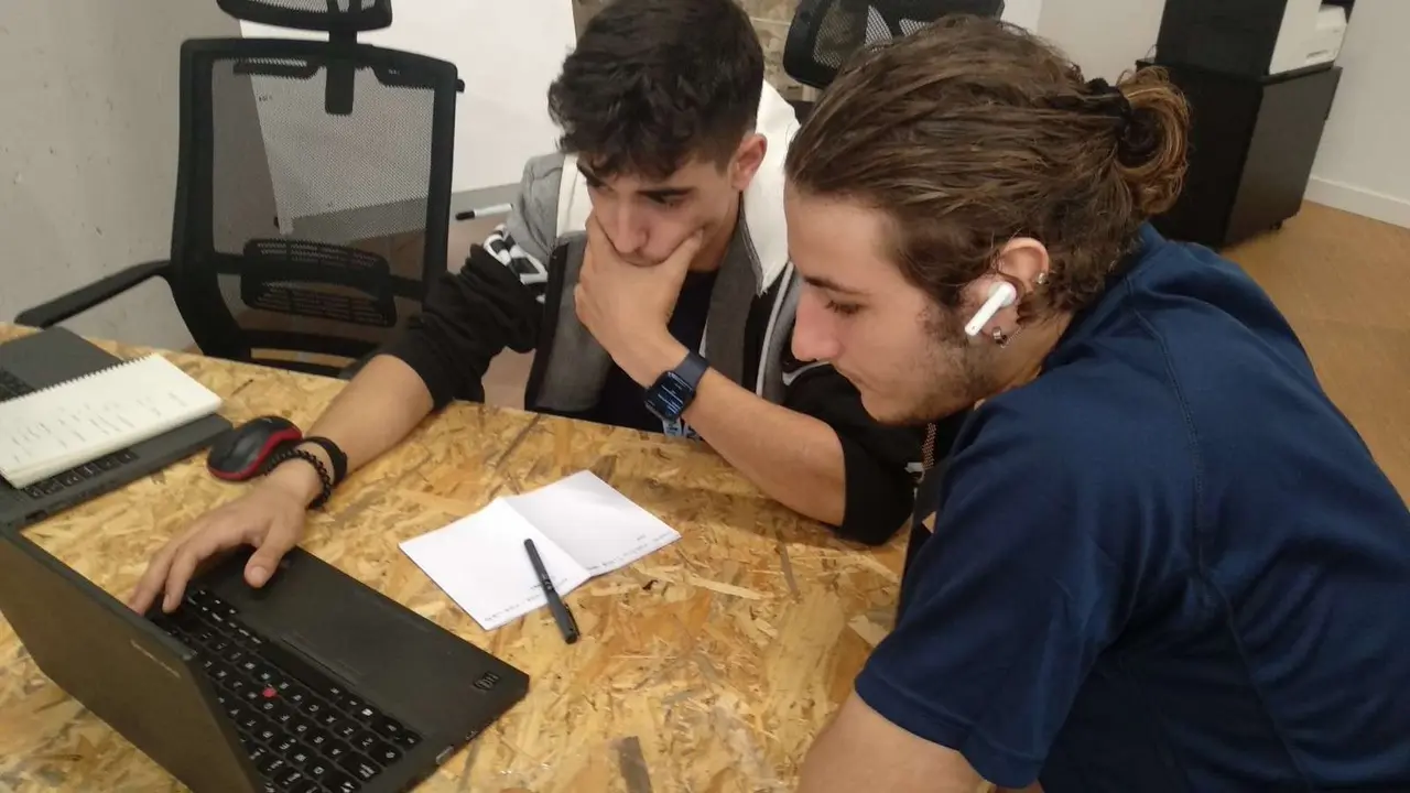 II&nbsp;Hackaton organizado por 'Ceuta Open Futuro' en las instalaciones del &Aacute;ngulo en las Murallas Reales