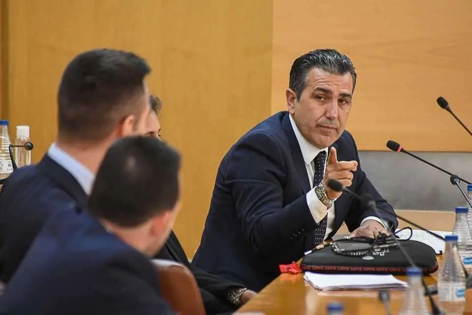 Rontom&eacute; a VOX