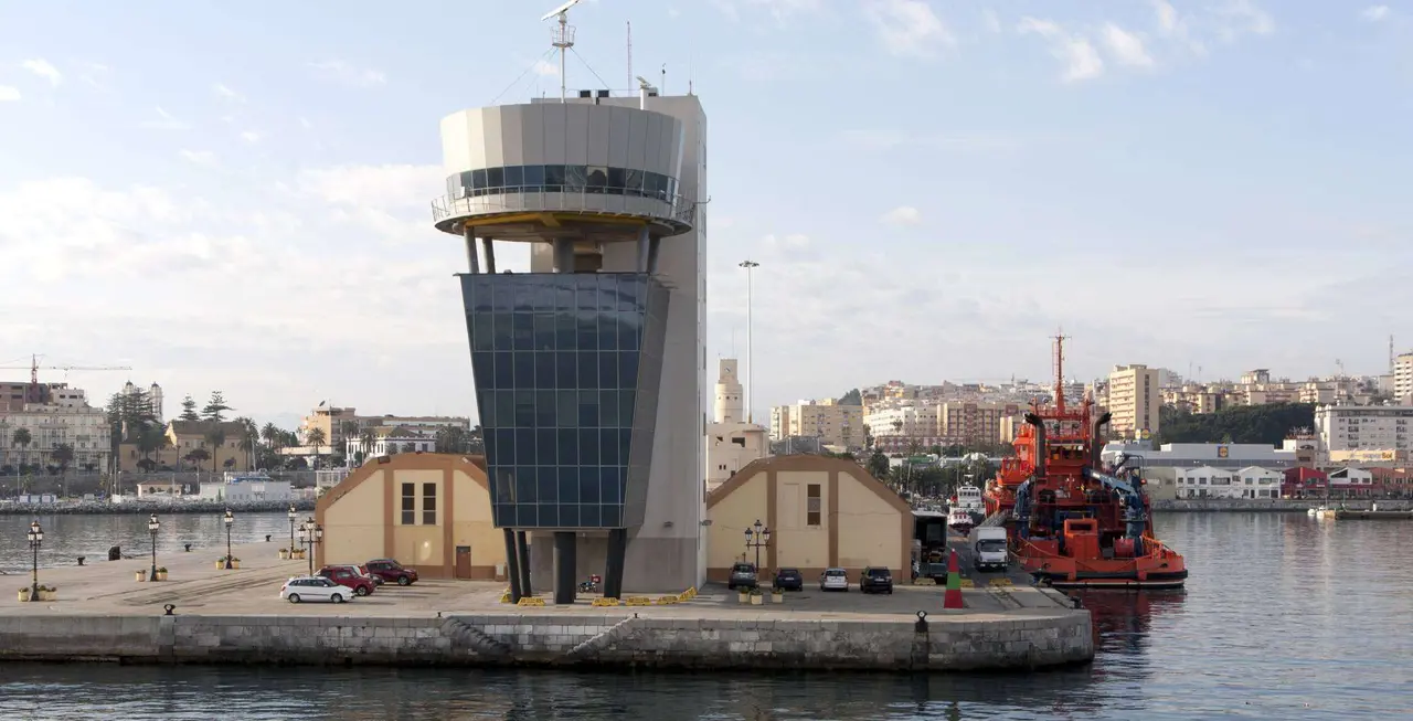 Torre de control, puerto de Ceuta