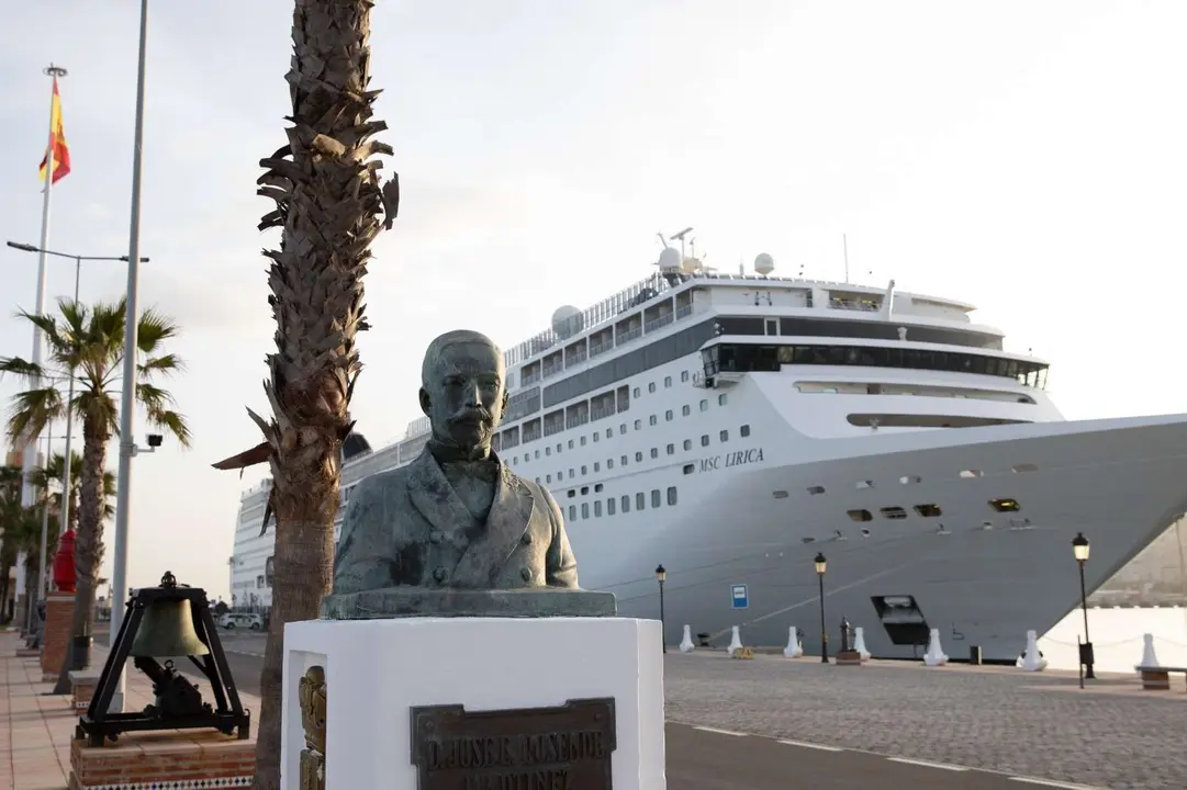 Crucero MSC L&iacute;rica, quinta escala