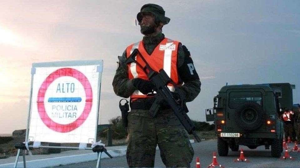 Un soldado de la Policía Militar, en un control (C.A./ARCHIVO)