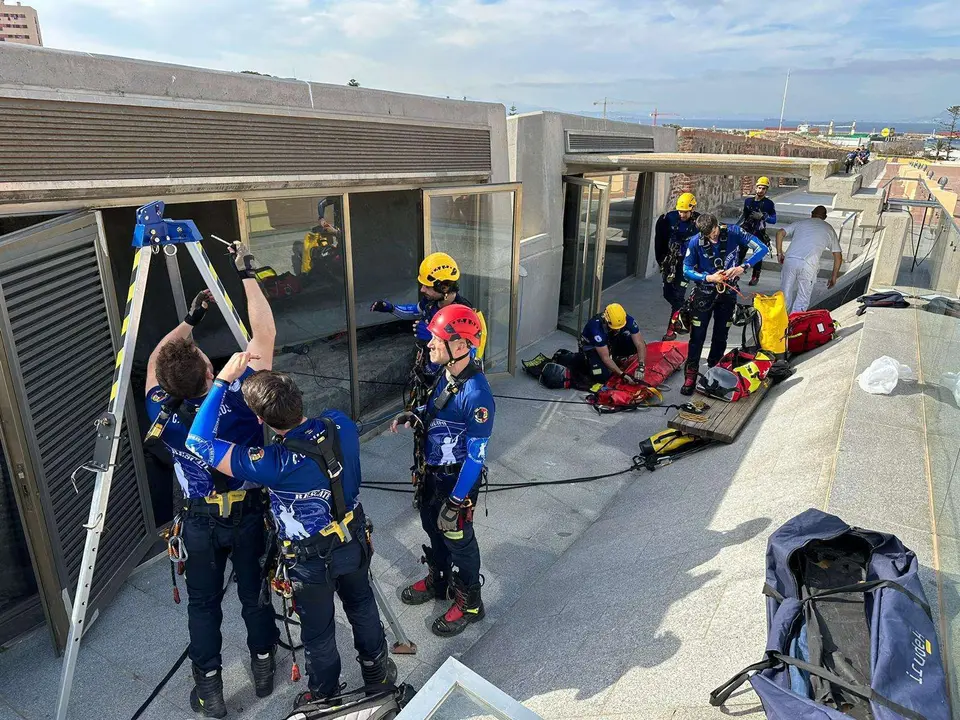 rescate vertical que han realizado los Bomberos