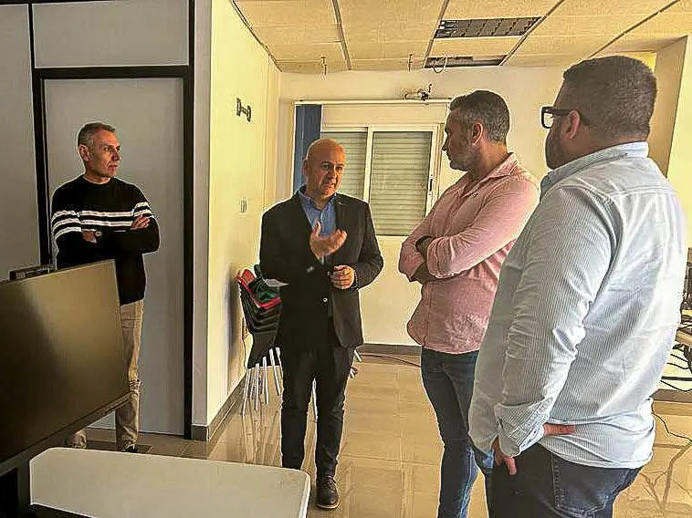 El PSOE se re&uacute;ne con el servicio de emergencias del 112 de Ceuta