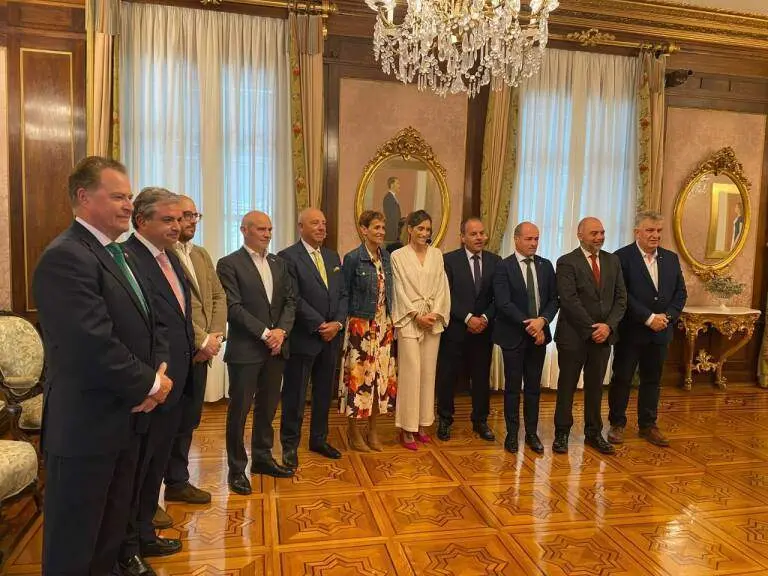 1682002630Reuni&oacute;nC&aacute;marasPamplonaComunidadesEnerg&eacute;ticas2_NoticiaAmpliada