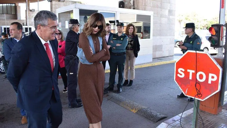 Garc&iacute;a y Moh, durante su visita a la frontera de Melilla (CEDIDA)