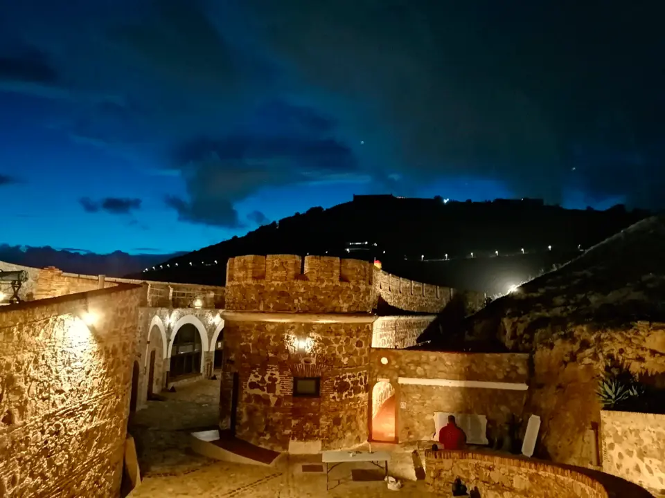 noches en el &laquo;Desnarigado&raquo;