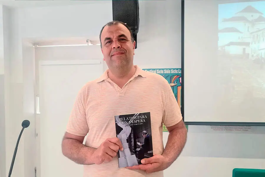  Presentaci&oacute;n de Relatos para una espera, de Juanjo Coronado / Rafa B&aacute;ez 