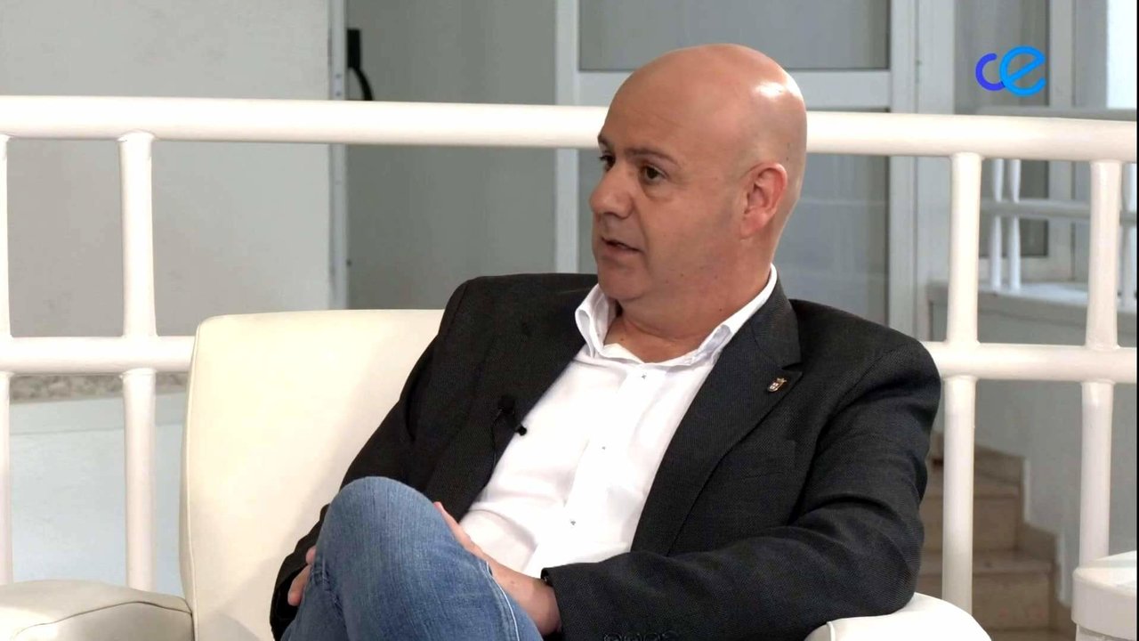 Juan Gutiérrez durante la entrevista en RTVCE
