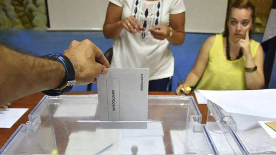 voto elecciones urna