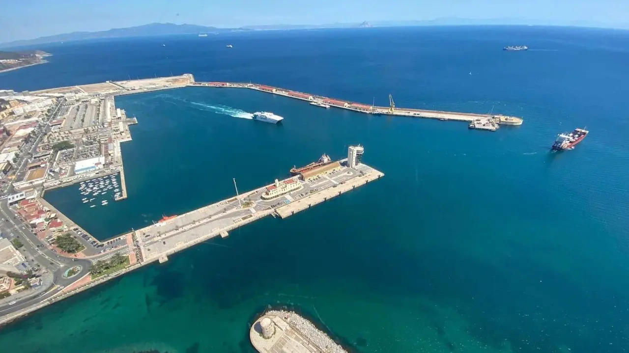 Puerto, vista a&eacute;rea