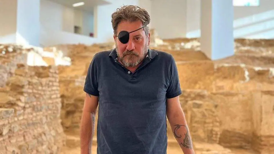 El escritor Ray Loriga, en la biblioteca &laquo;Adolfo Su&aacute;rez&raquo; (DNI HERN&Aacute;NDEZ)