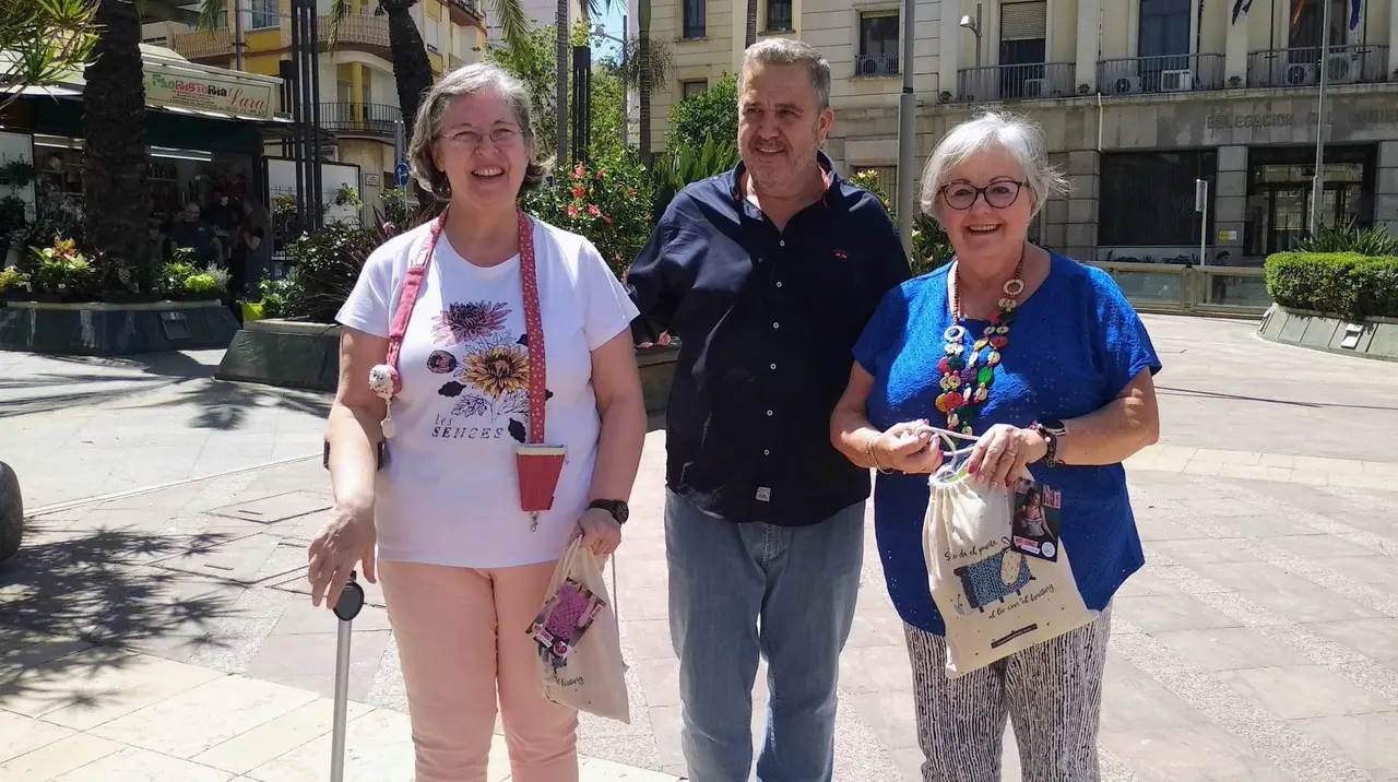 D&iacute;a Mundial de Tejer en P&uacute;blico en la Plaza de los Reyes