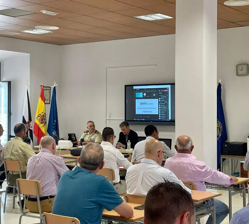 &Oacute;scar Jaime Jim&eacute;nez junto Marcos Llago, comandante general de Ceuta