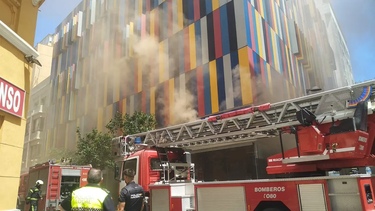 Incendio edificio colores