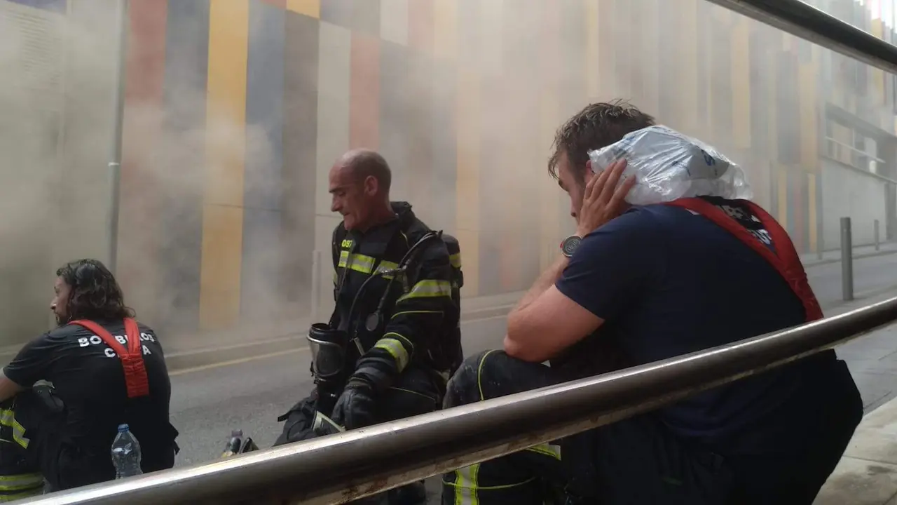 Incendio edificio colores
