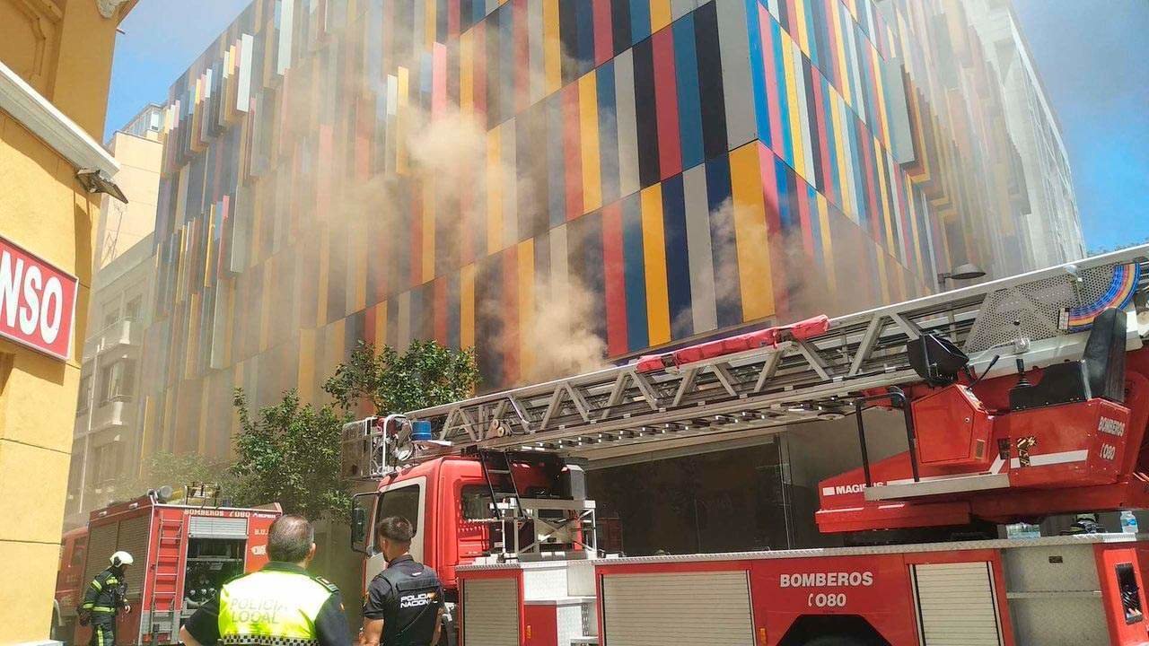 incendio edificio de colores arroyo