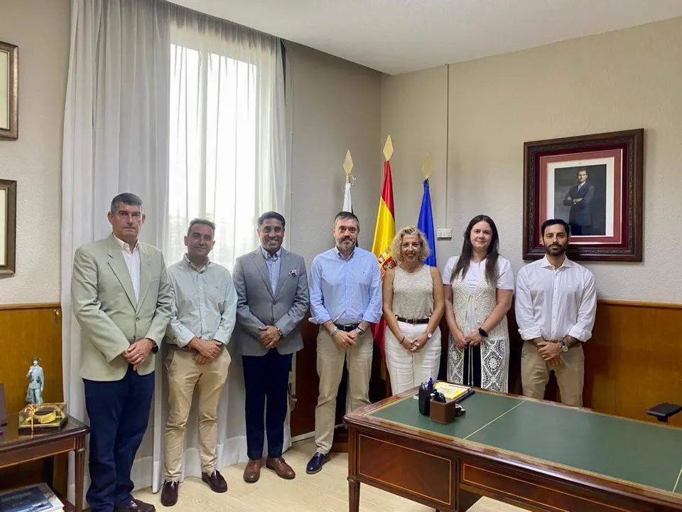 El nuevo director de &lsquo;CEPSA Marine Fuel Solutions&rsquo; se re&uacute;ne con el presidente de la Autoridad Portuaria de Ceuta