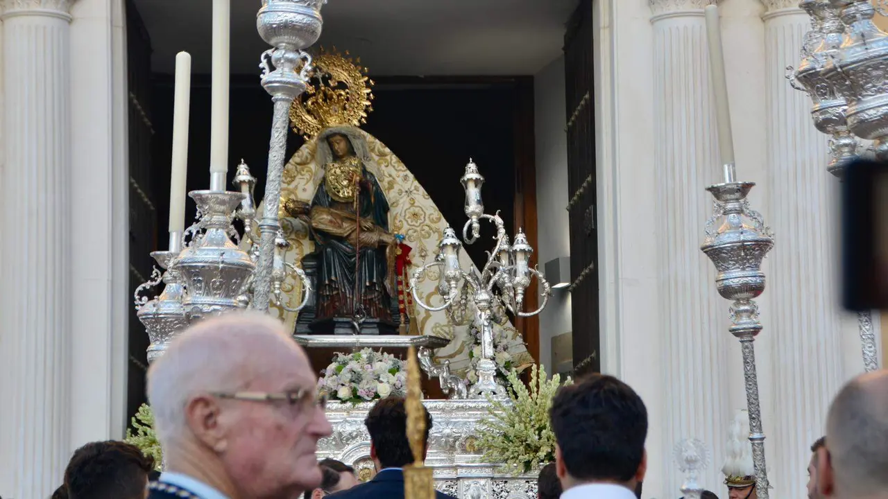 Procesi&oacute;n de la virgen de &Aacute;frica