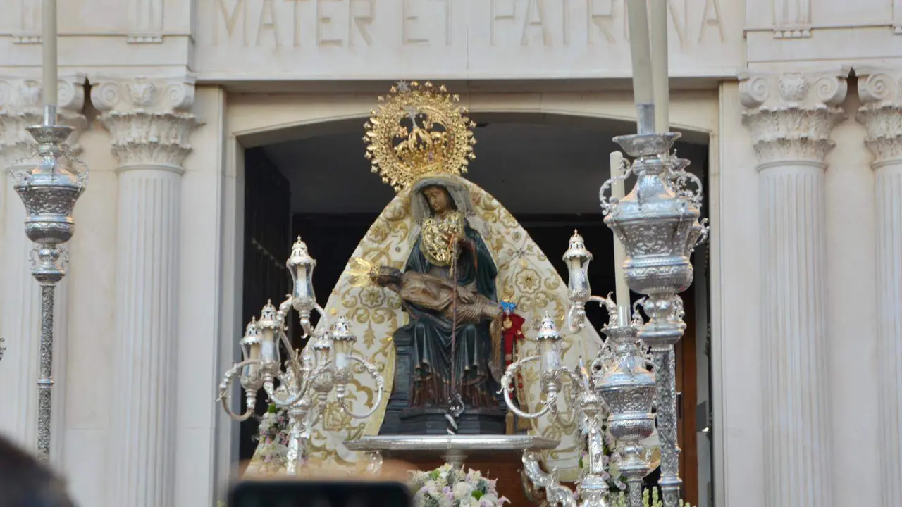 Procesi&oacute;n de la virgen de &Aacute;frica
