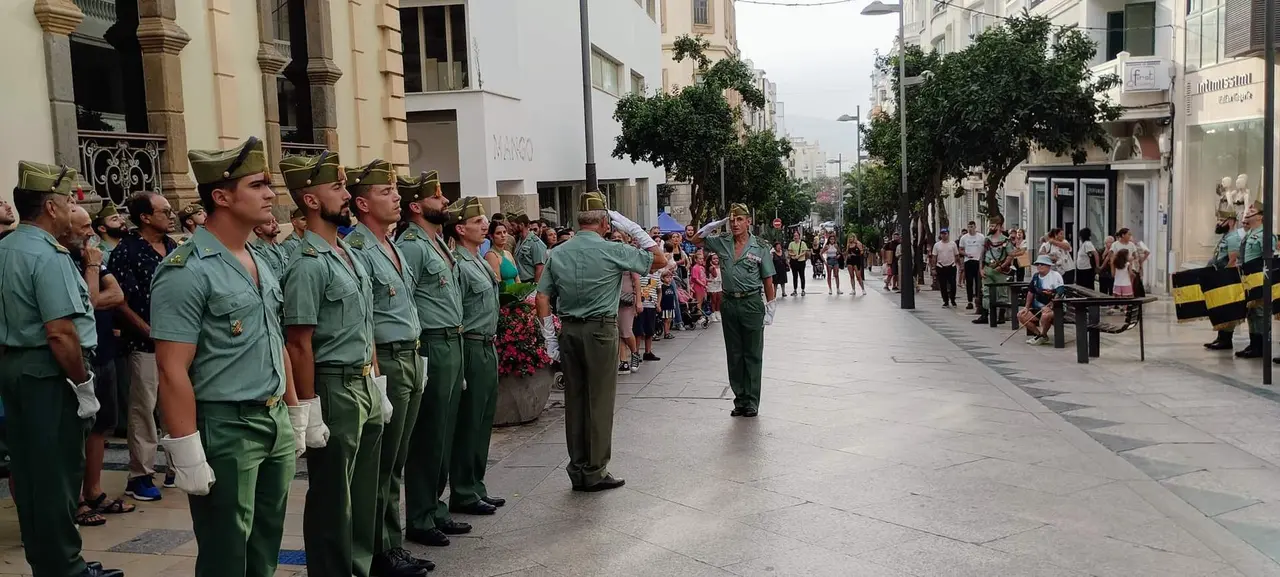 Exhibici&oacute;n de los Gastadores en el Paseo del Revell&iacute;n