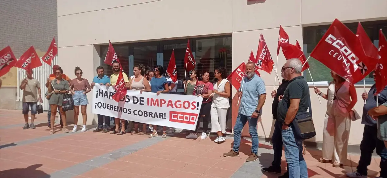 Los trabajadores de &laquo;El Cornet&iacute;n&raquo; se movilizan