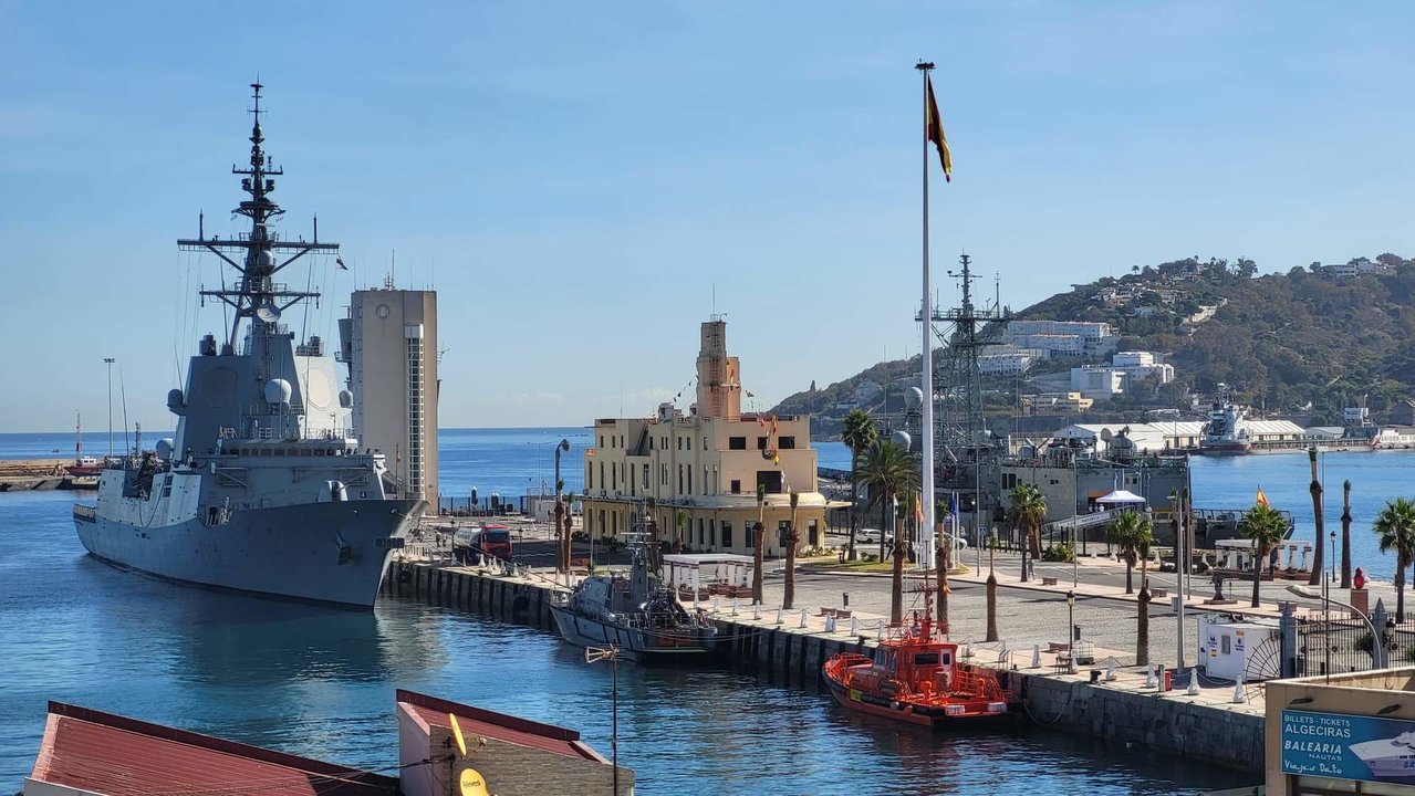 Visita fragatas Numancia y Almirante Juan de Borbón