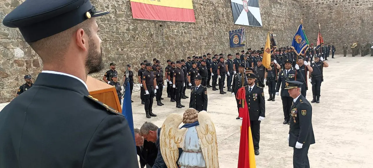 Acto Polic&iacute;a Nacional Murallas Reales
