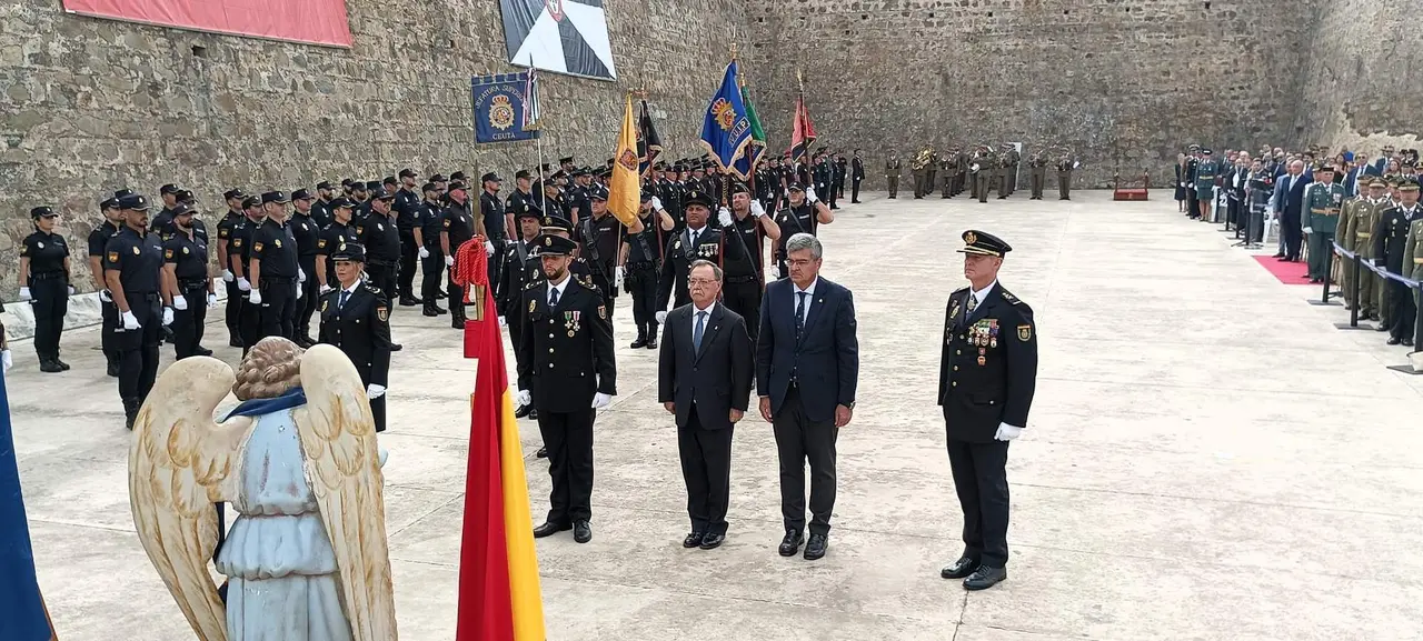 Acto Polic&iacute;a Nacional Murallas Reales