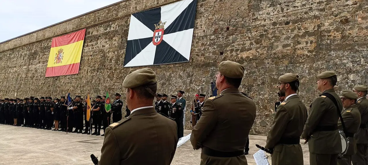 Acto Polic&iacute;a Nacional Murallas Reales