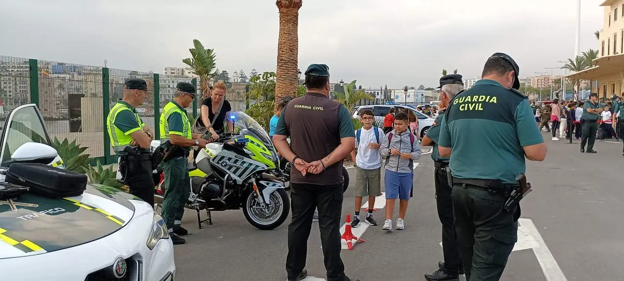 Jornada de puertas abiertas de la&nbsp; Guardia Civil en el Muelle Espa&ntilde;a