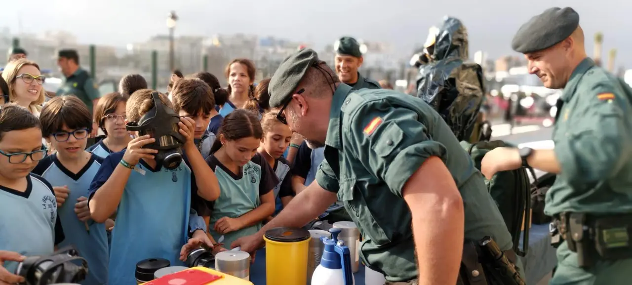 Jornada de puertas abiertas de la&nbsp; Guardia Civil en el Muelle Espa&ntilde;a