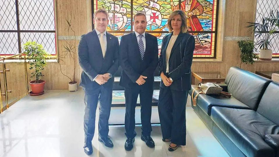 Los representantes de la C&aacute;mara de Comercio, CEME y CECE, en la Delegaci&oacute;n del Gobierno (CEDIDA)
