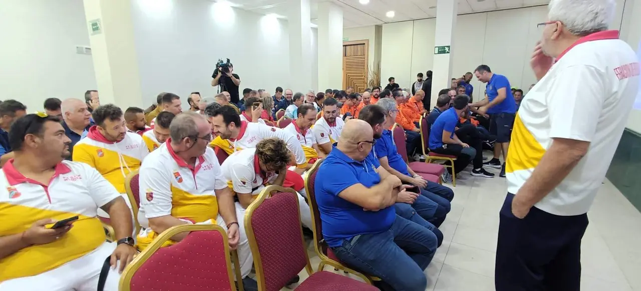 Presentaci&oacute;n del Cto de Espa&ntilde;a de Pesca de Embarcaci&oacute;n Fondeada