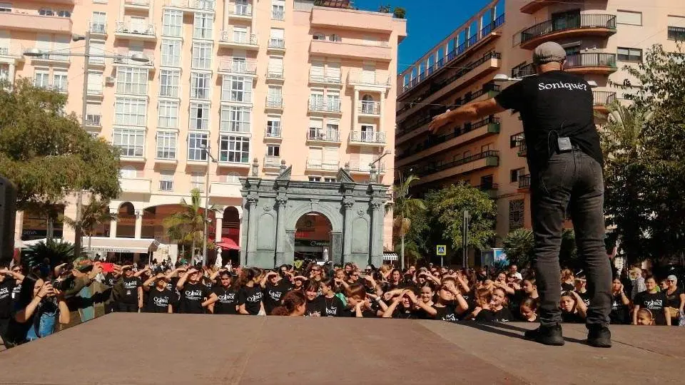Clase magistral de flamenco en la Plaza de los Reyes 5