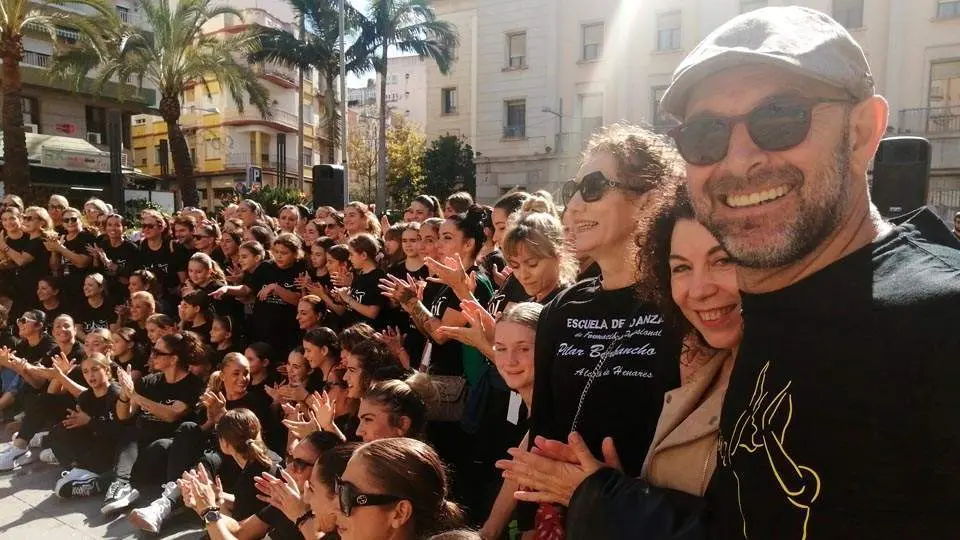 Clase magistral de flamenco en la Plaza de los Reyes 4