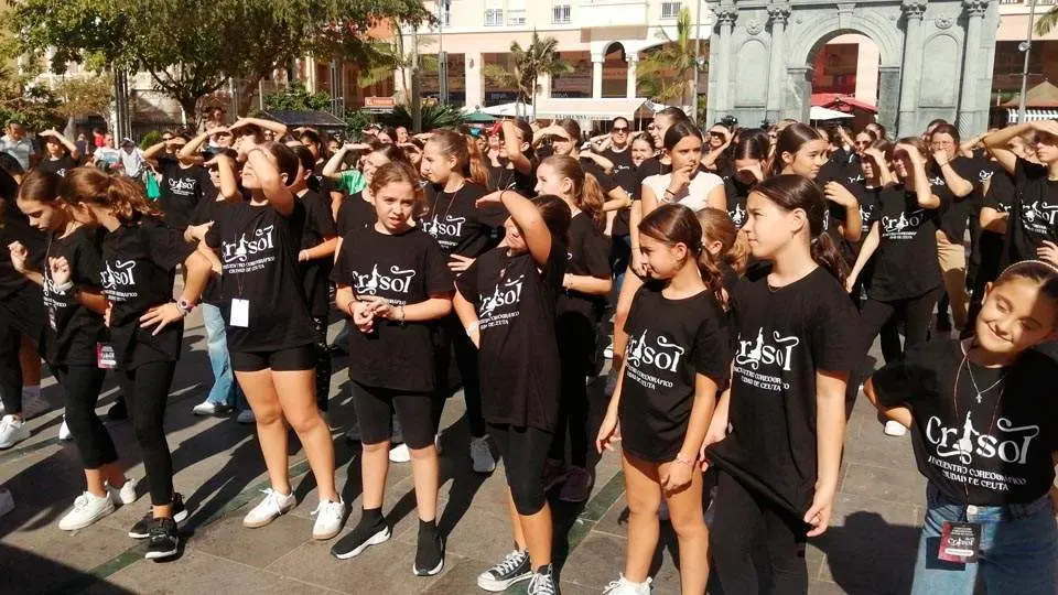 Clase magistral de flamenco en la Plaza de los Reyes 6