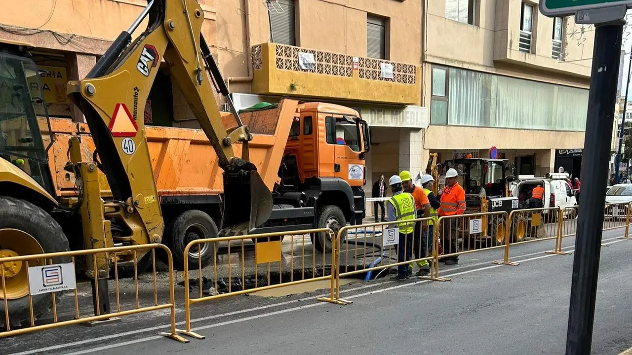 Una nueva aver&iacute;a en las tuber&iacute;as de la barriada de Had&uacute;