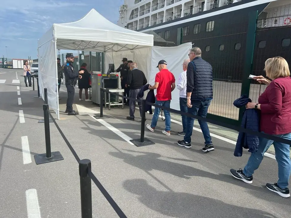 Un esc&aacute;ner de &uacute;ltima generaci&oacute;n refuerza la seguridad del Muelle Espa&ntilde;a