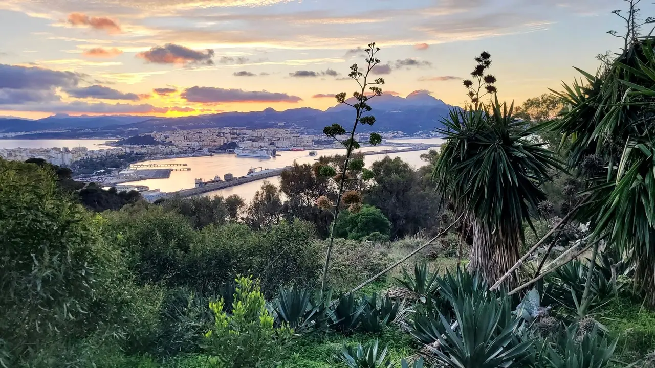 Ceuta cielo paisaje  / M.Zapico
