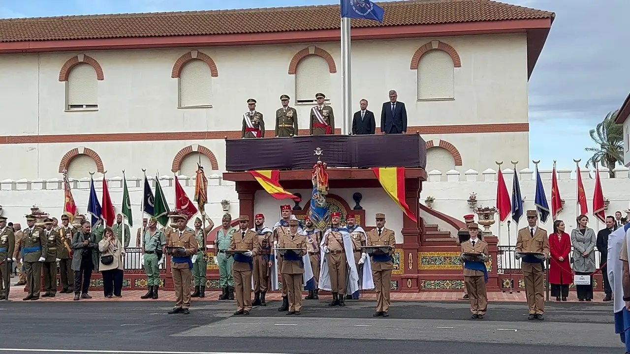 Infanter&iacute;a rinde homenaje a la Virgen de la Inmaculada, su patrona