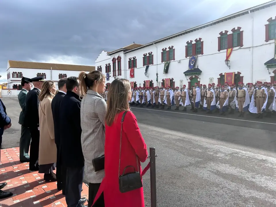 Infanter&iacute;a rinde homenaje a la Virgen de la Inmaculada, su patrona