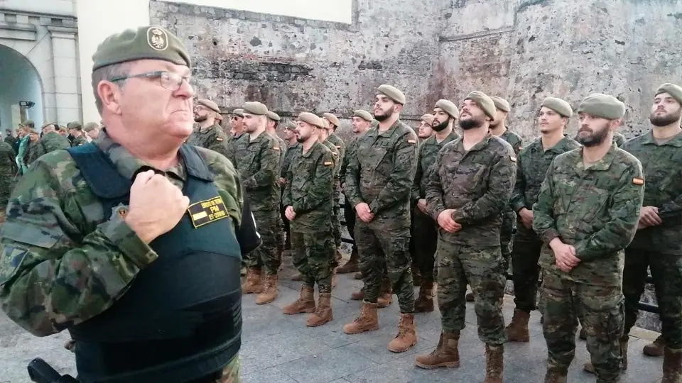 Miembros del RING 7, durante el acto de inauguraci&oacute;n del bel&eacute;n (C.A.)