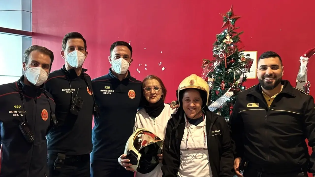 Bomberos en el HUCE