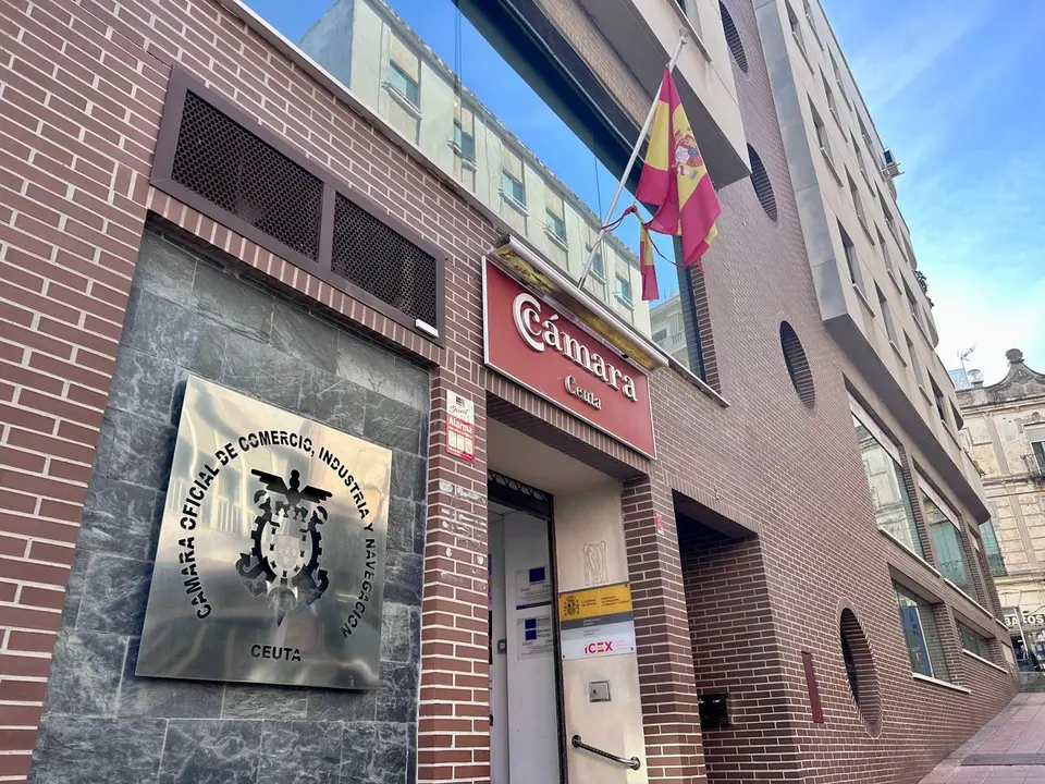 C&aacute;mara de Comercio / M.Zapico