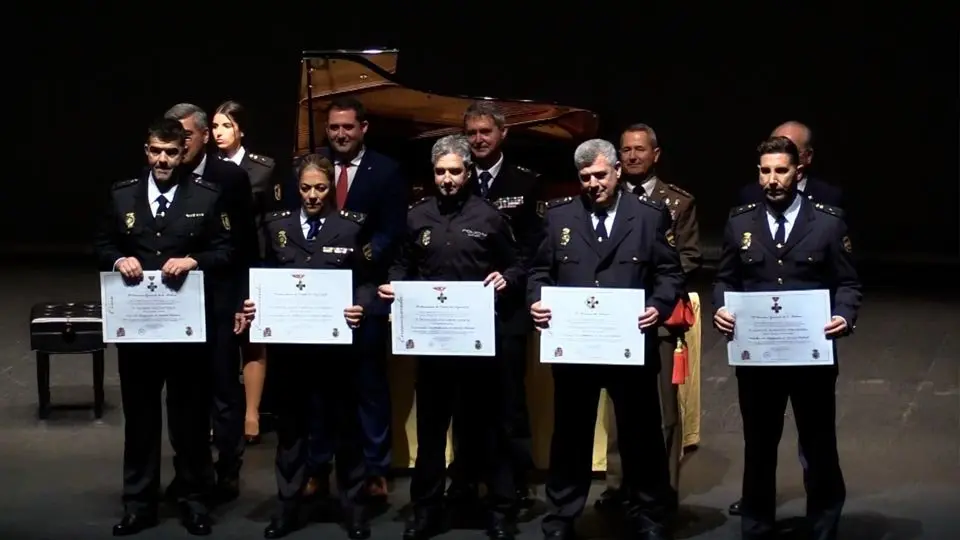 gala polic&iacute;a bicentenario