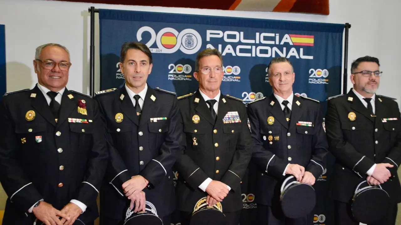 Gala del bicentenario de la Polic&iacute;a Nacional
