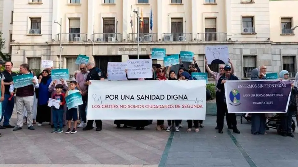 Concentraci&oacute;n en la Plaza de los Reyes (C.A./ARCHIVO)